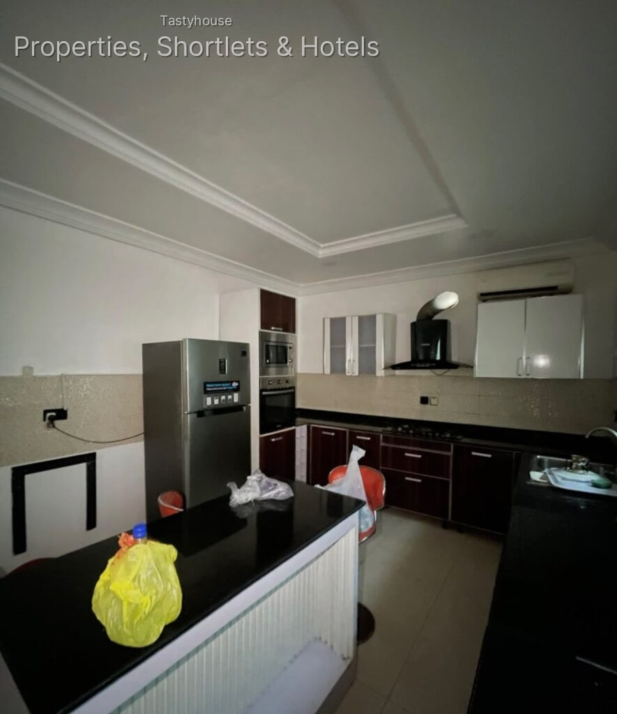 FURNISHED 3BEDROOM TERRACE DUPLEX