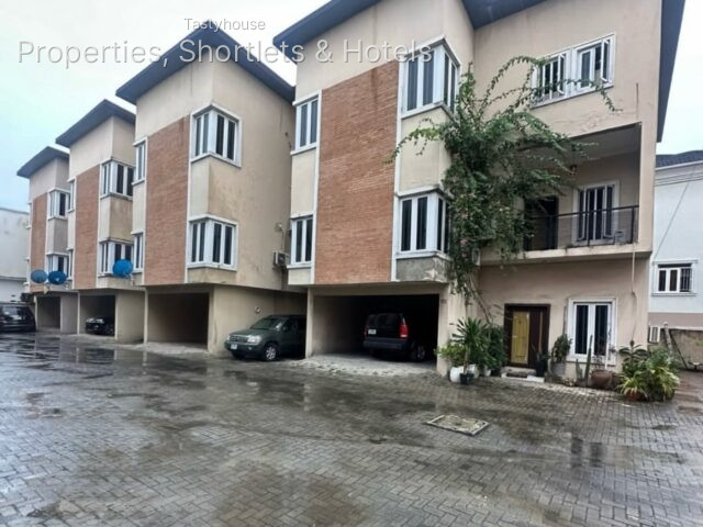 FURNISHED 3BEDROOM TERRACE DUPLEX