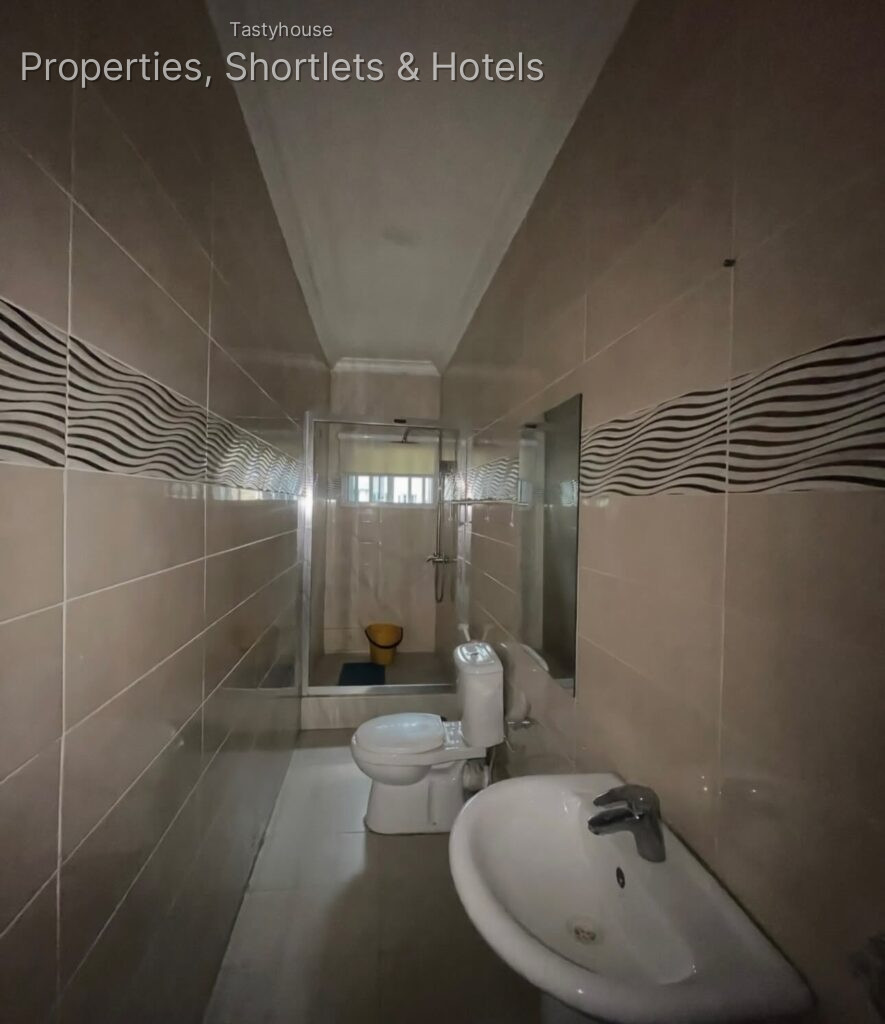 FURNISHED 3BEDROOM TERRACE DUPLEX