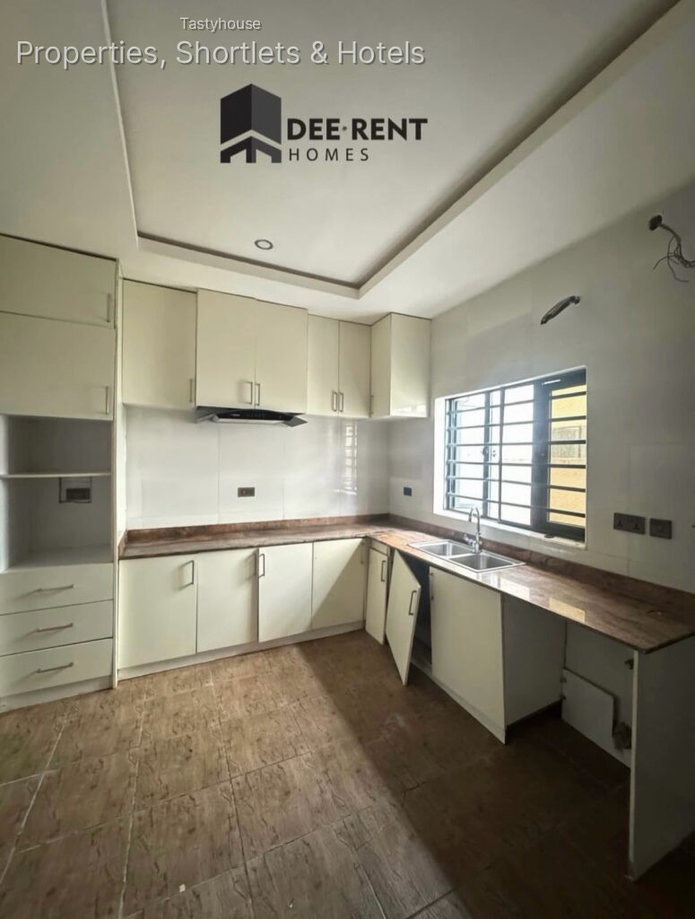 3 BEDROOM TERRACE DUPLEX
