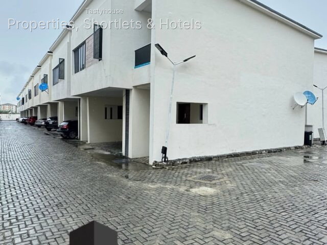 3 BEDROOM TERRACE DUPLEX