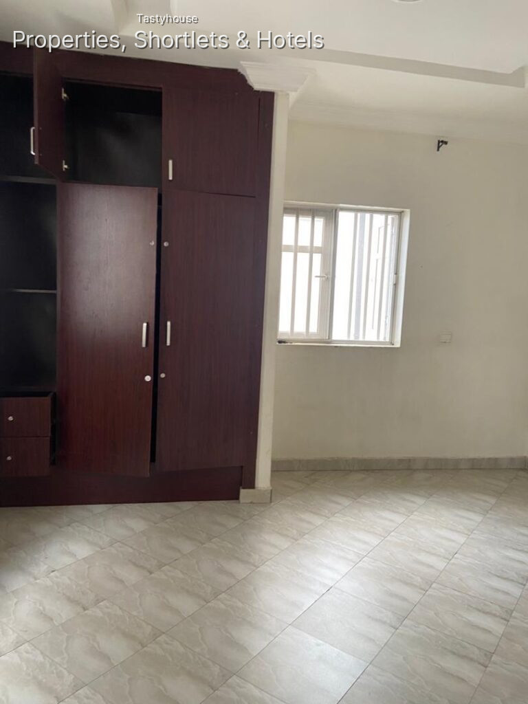 3 – Bedroom Apartment