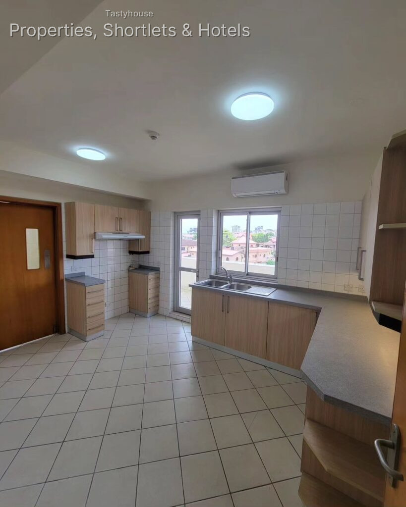 3 Bedroom flat with BQ