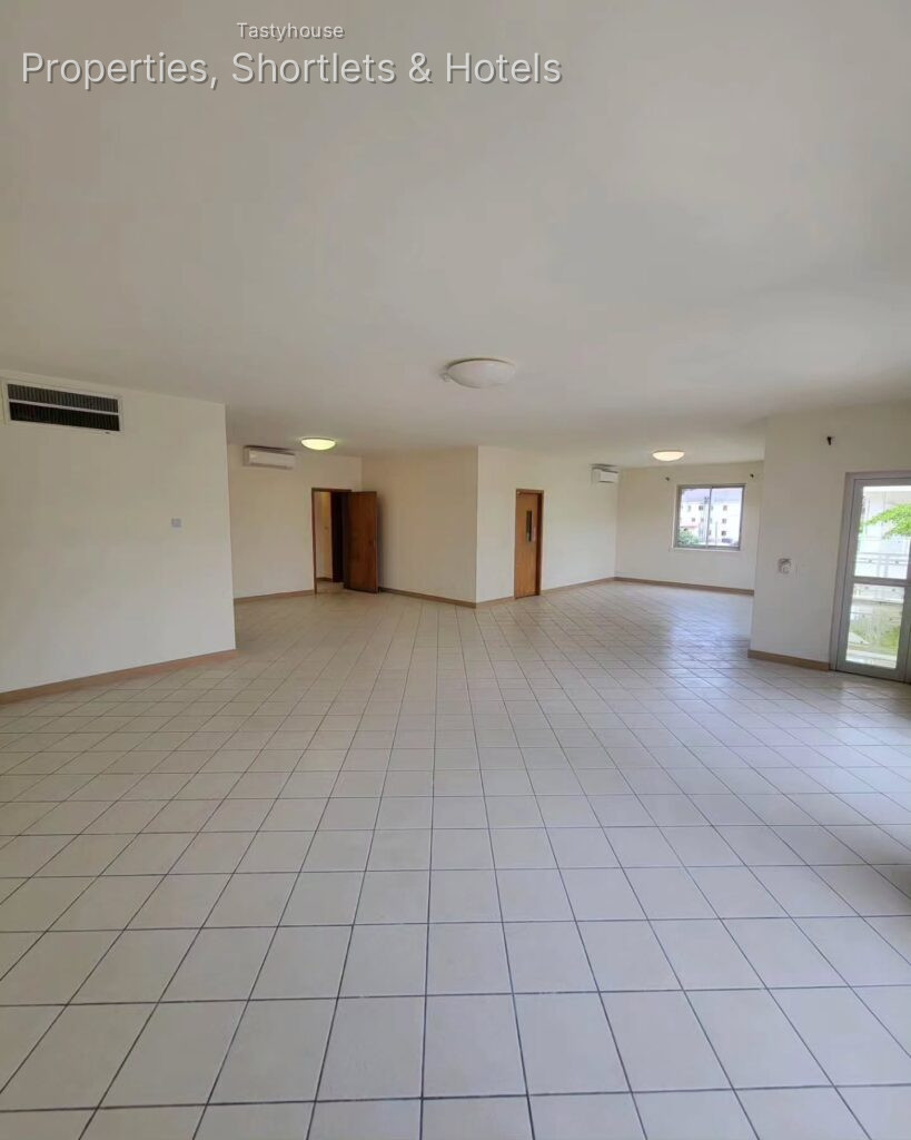 3 Bedroom flat with BQ