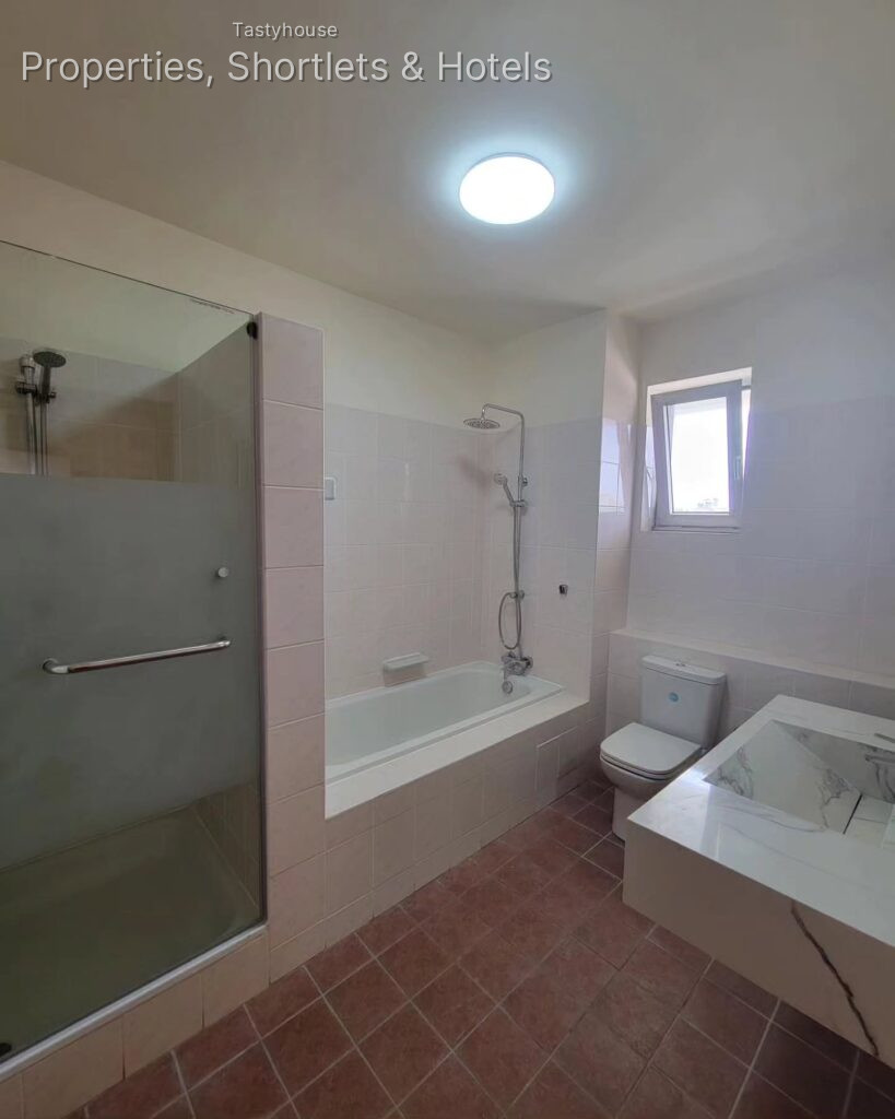 3 Bedroom flat with BQ