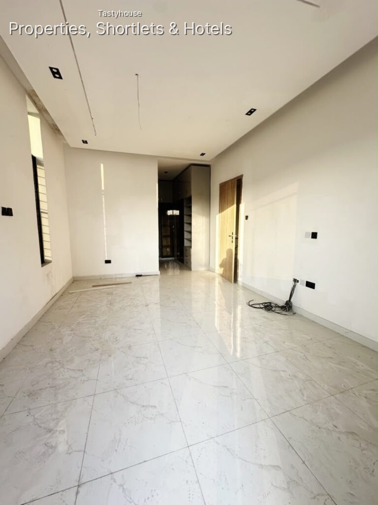 NEW 4BEDROOM TERRACE DUPLEX