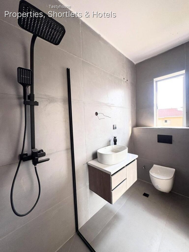 Brand New 2 Bedroom Apartment