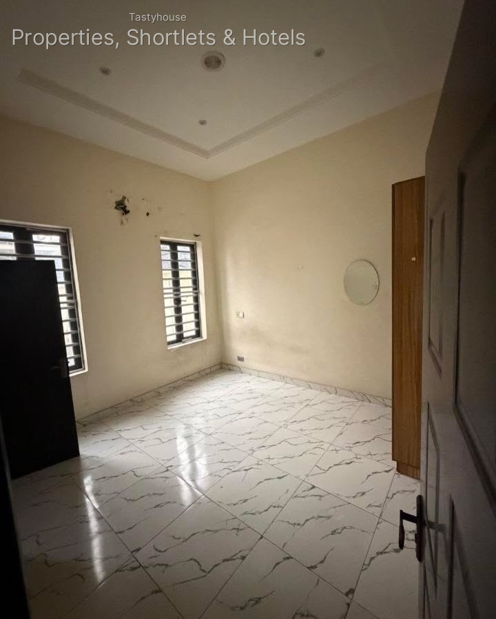 4 BEDROOM SEMI DETACHED DUPLEX WITH BQ