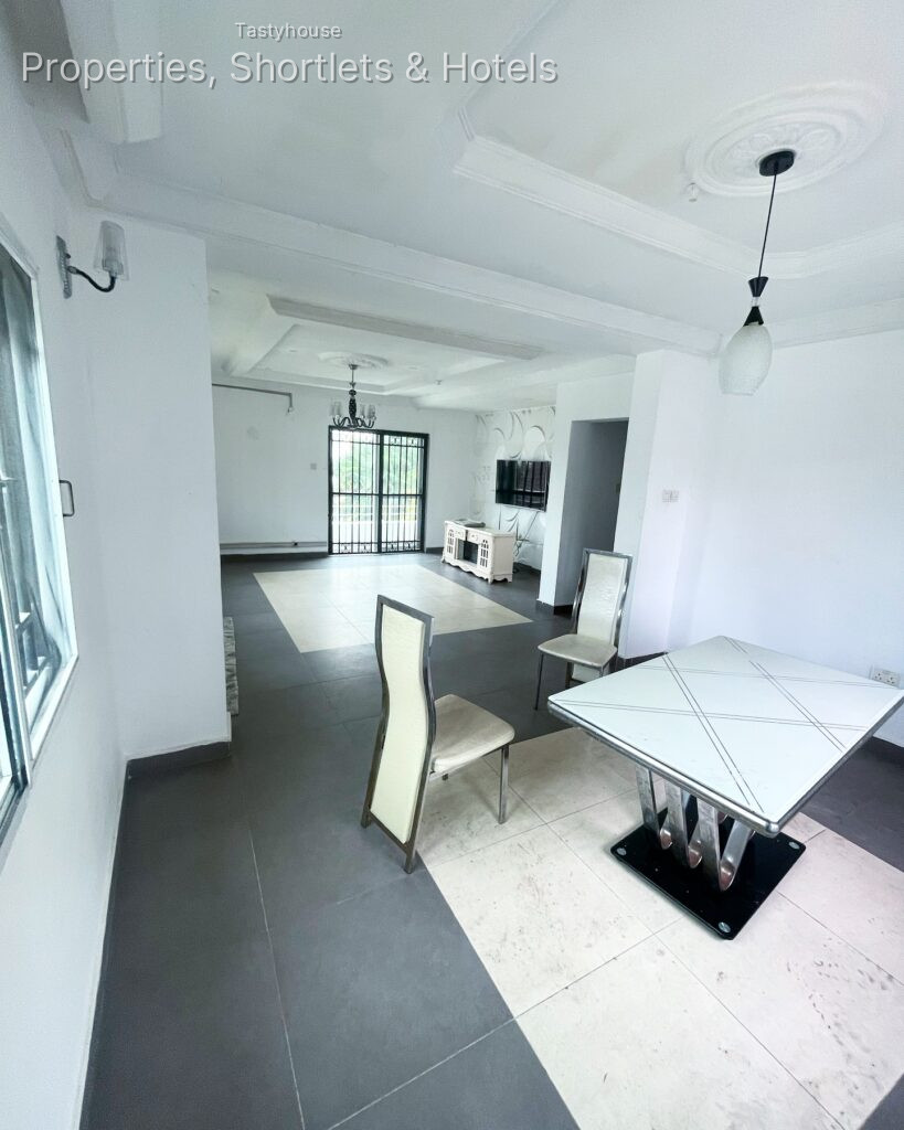 4 Bedroom Apartment