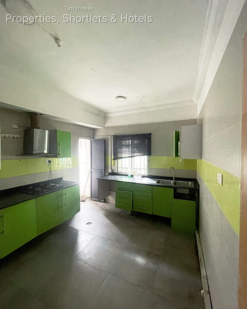 4 Bedroom Apartment