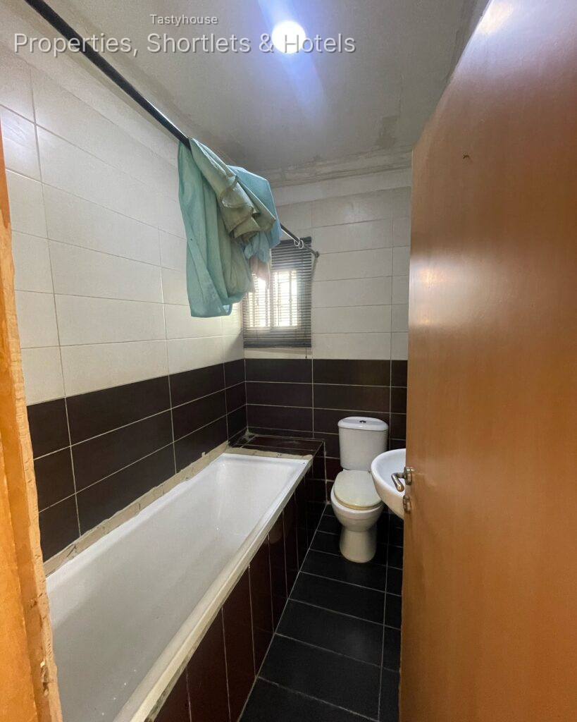 4 Bedroom Apartment