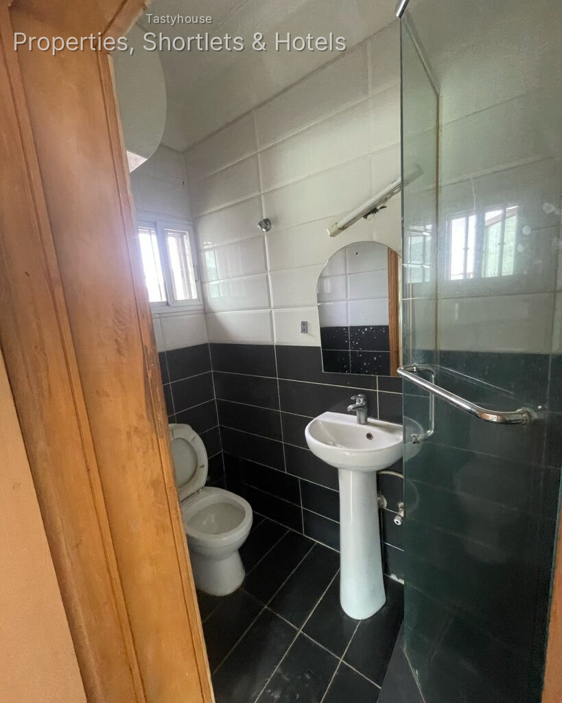 4 Bedroom Apartment