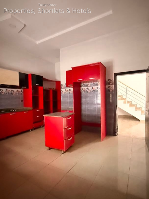 4 BEDROOM SEMI DETACHED