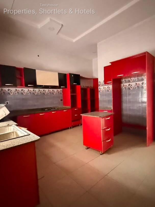 4 BEDROOM SEMI DETACHED