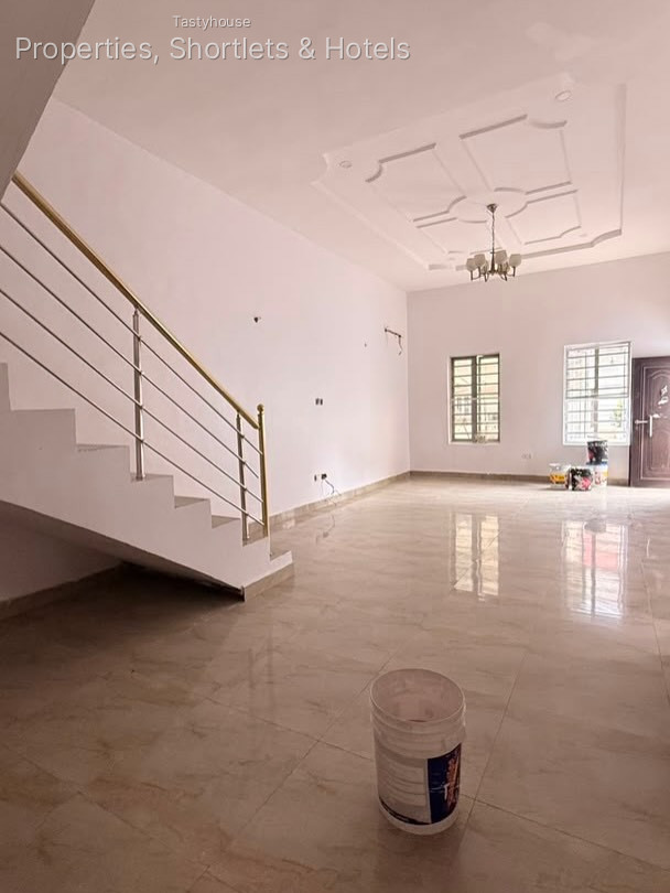 4 BEDROOM SEMI DETACHED