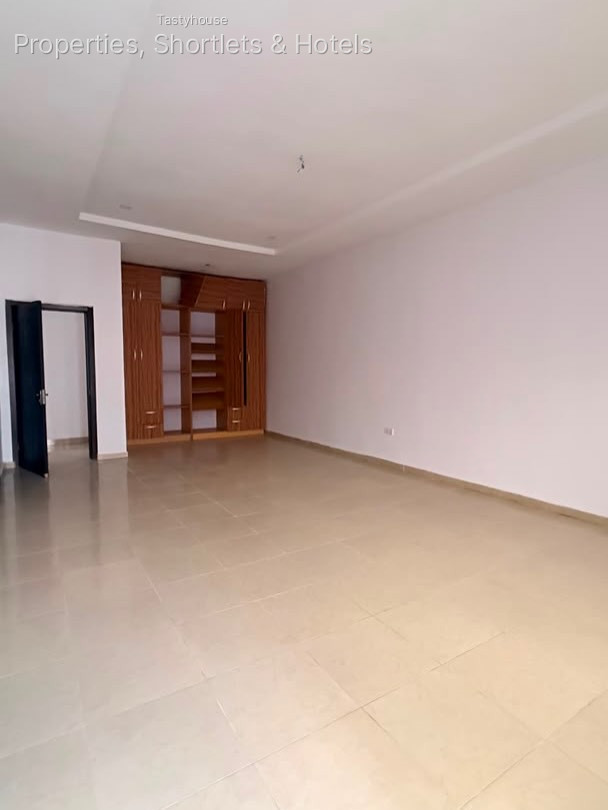 4 BEDROOM SEMI DETACHED