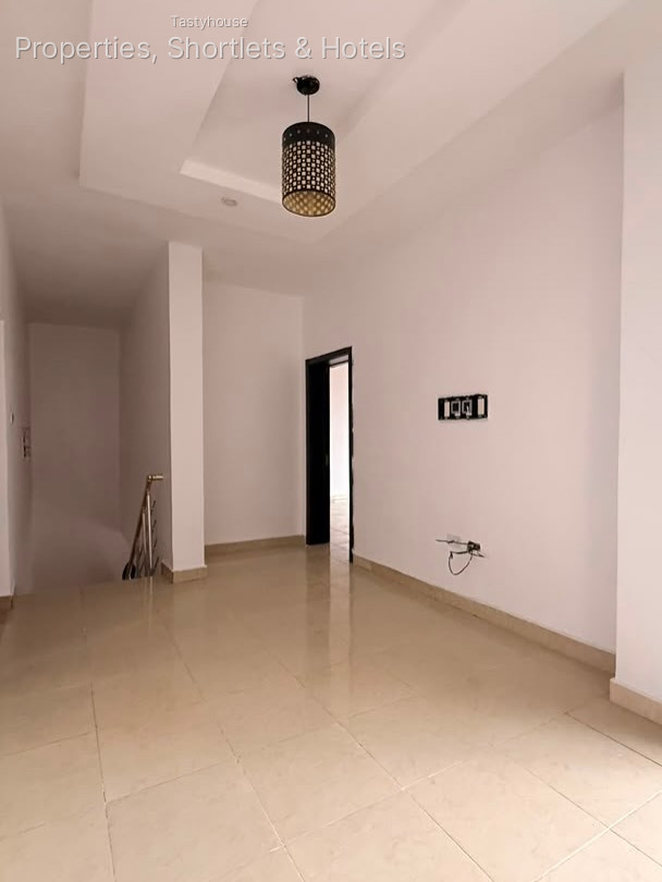 4 BEDROOM SEMI DETACHED