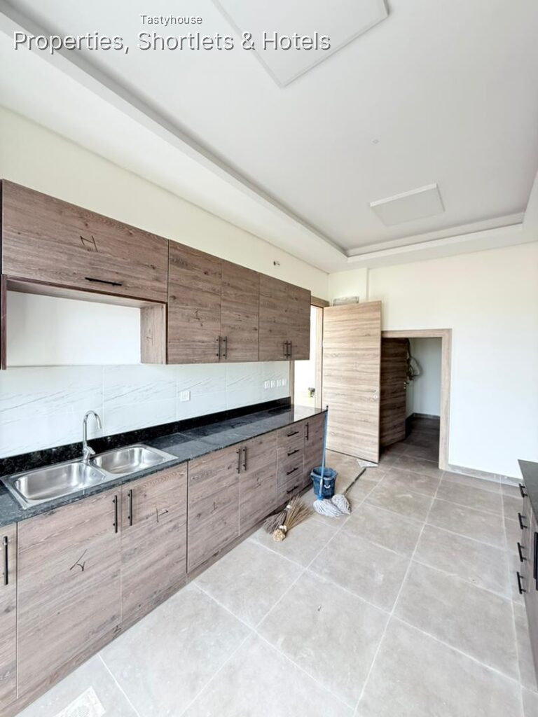 A newly completed four bedrooms wing duplex.
