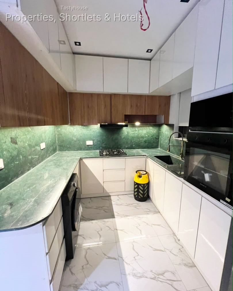 2 BEDROOM FULLY FURNISHED APARTMENT