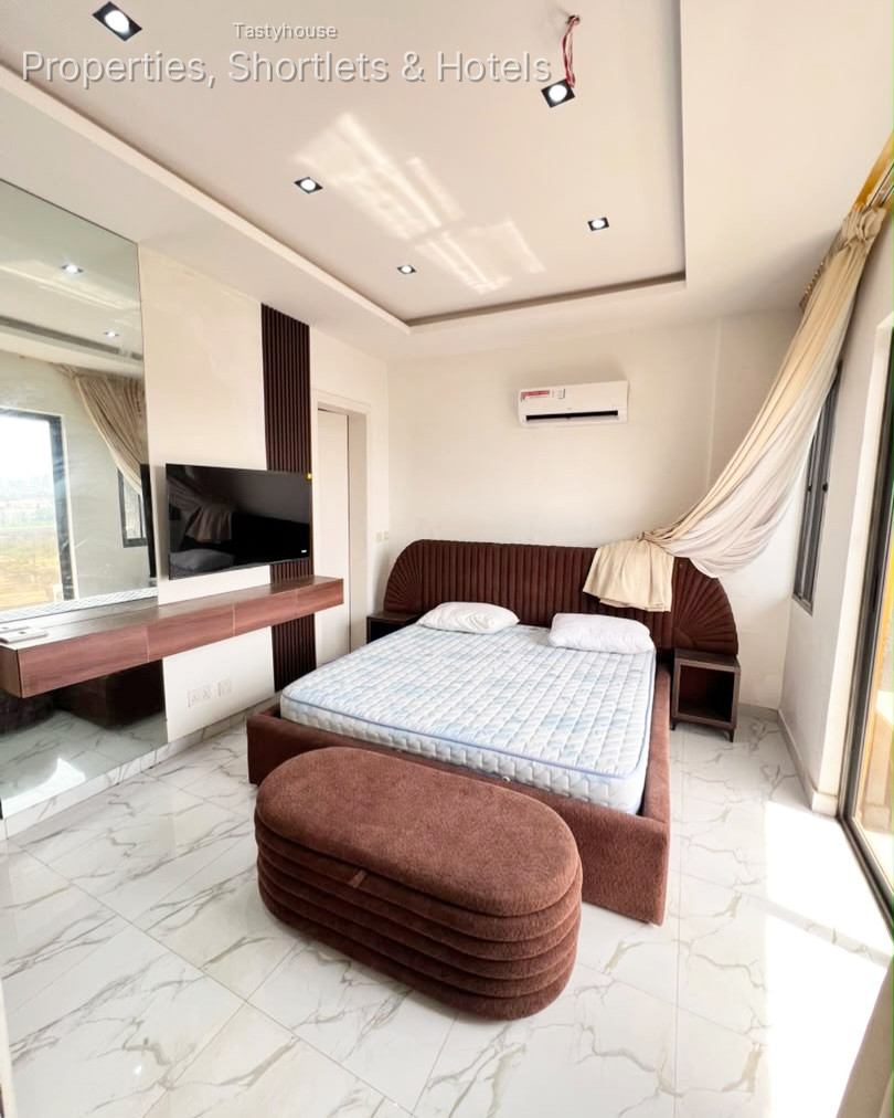 2 BEDROOM FULLY FURNISHED APARTMENT