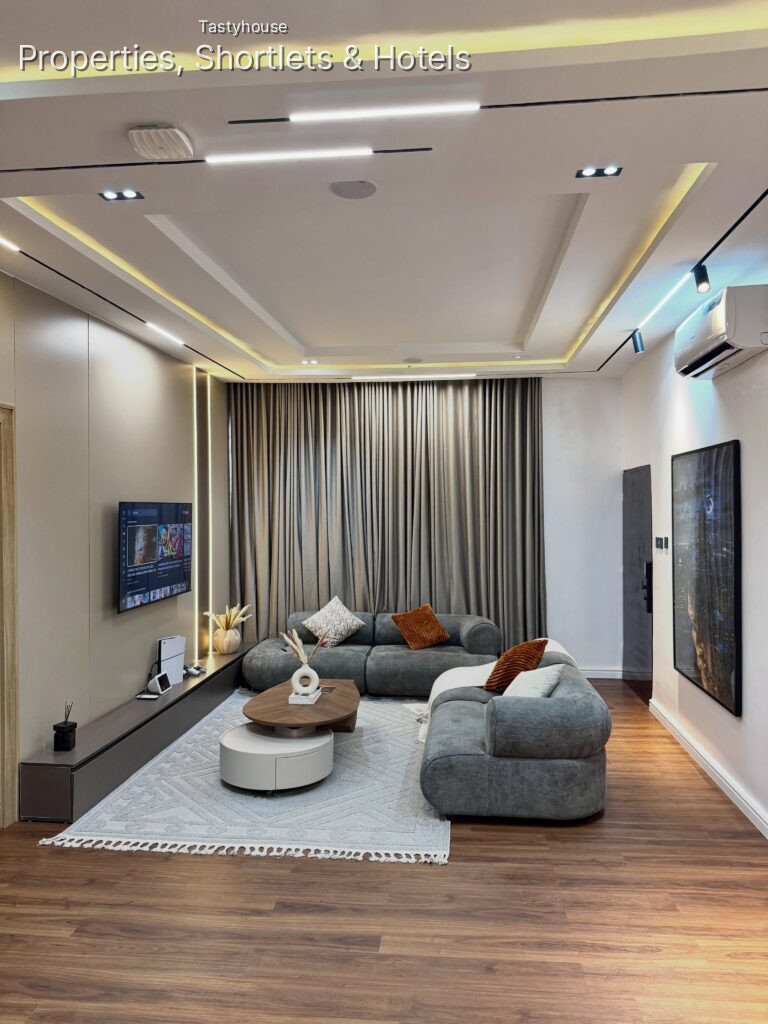 EXTREMELY RAVISHINGVERY SPACIOUS 2 BEDROOM APARTMENT