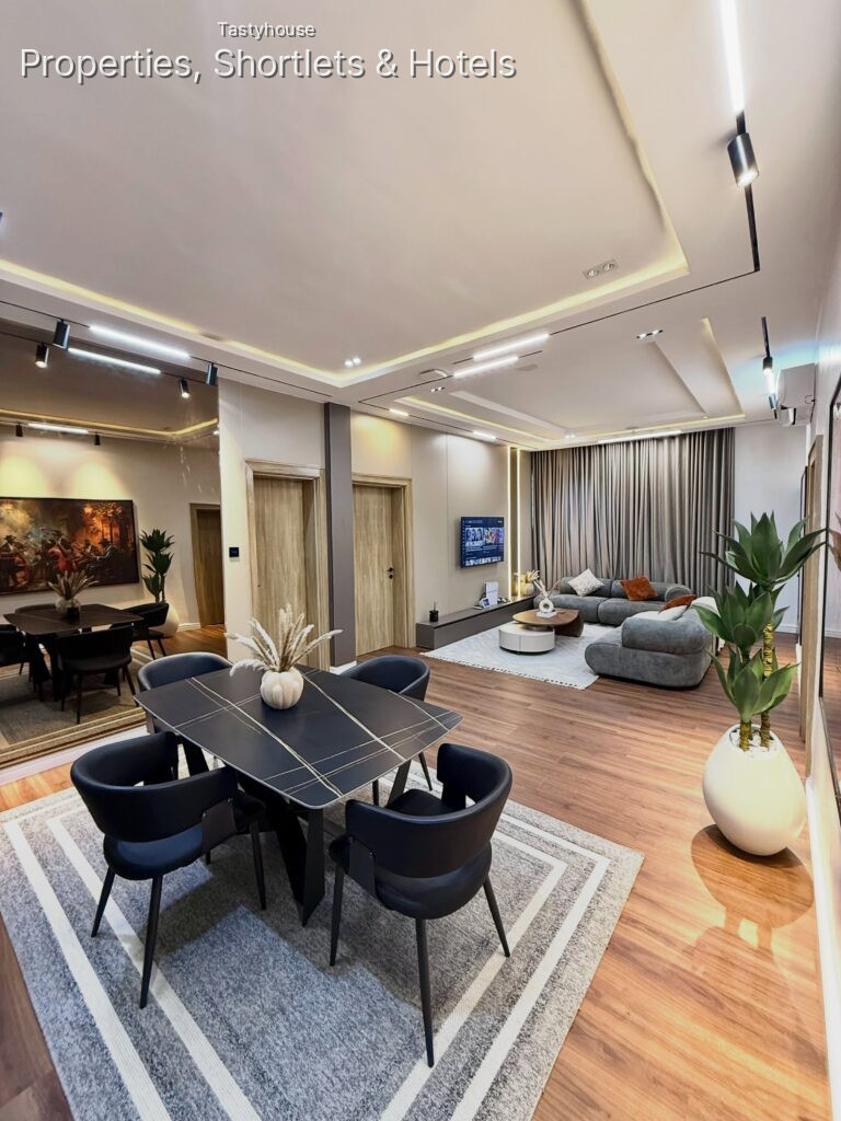 EXTREMELY RAVISHINGVERY SPACIOUS 2 BEDROOM APARTMENT