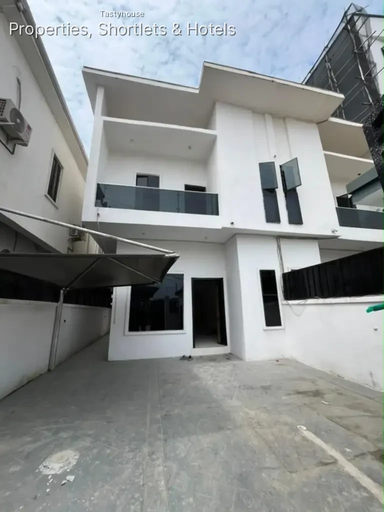 Semi Detached4Bedroom Duplex + Gatehouse + BQ