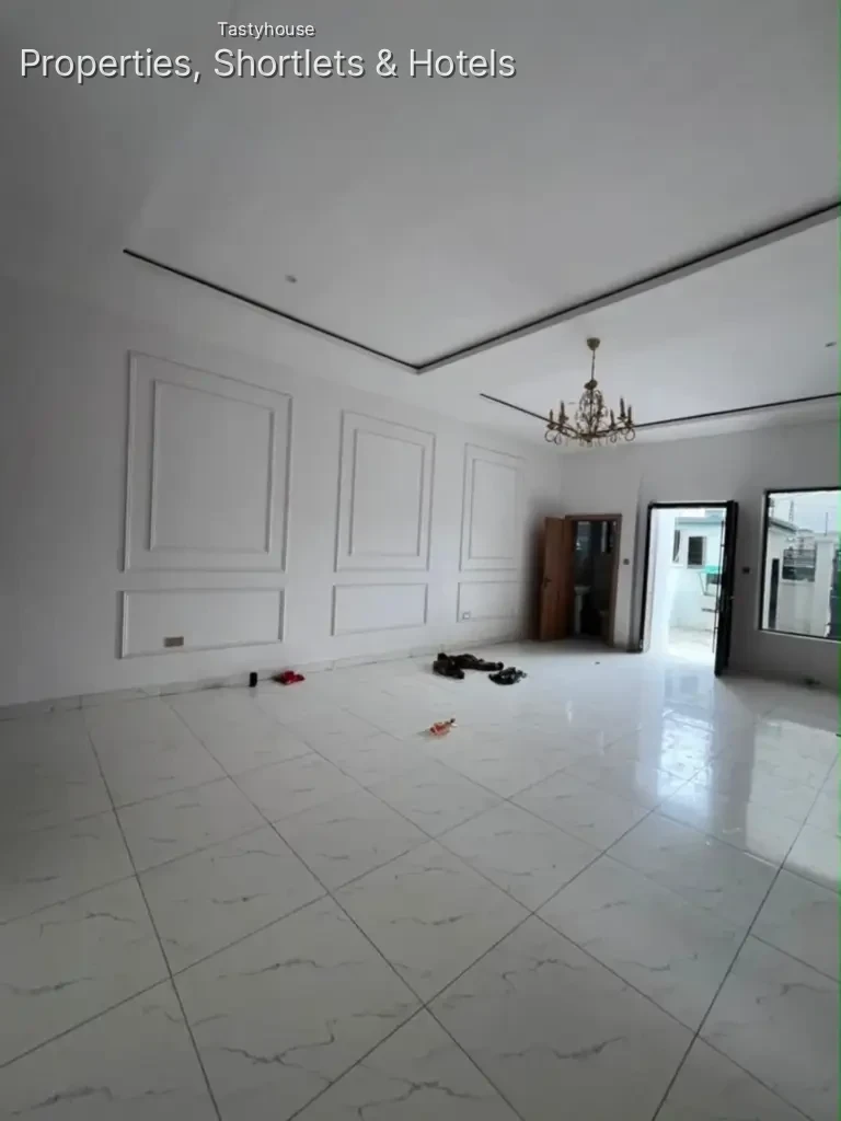 Semi Detached4Bedroom Duplex + Gatehouse + BQ