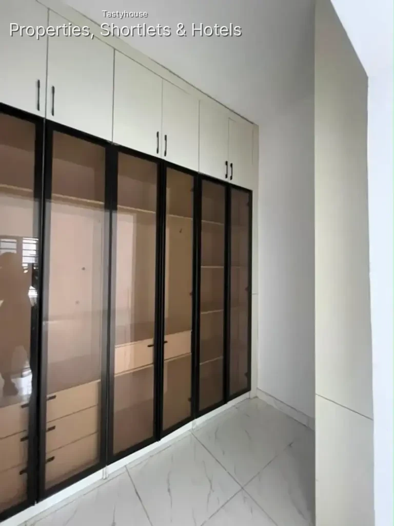 Semi Detached4Bedroom Duplex + Gatehouse + BQ