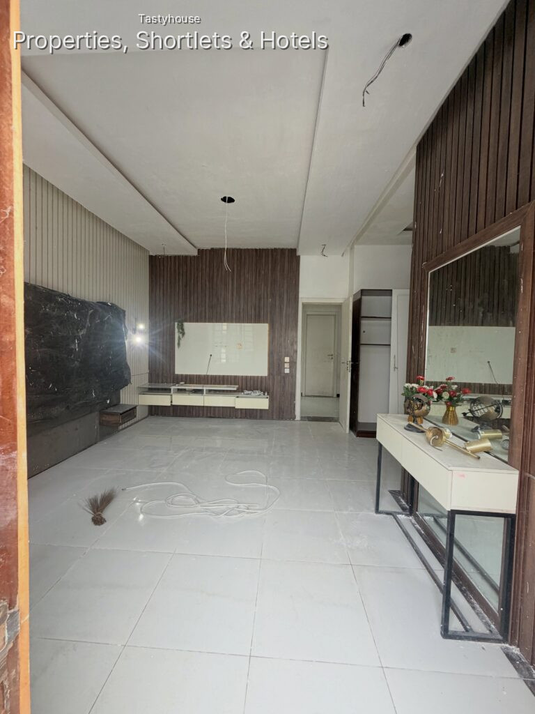 Exquisite 3Bedroom terrace duplex