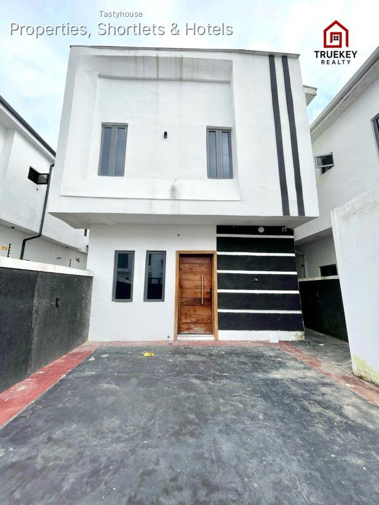 3 – BEDROOM DETACHED DUPLEXWITH A BQ