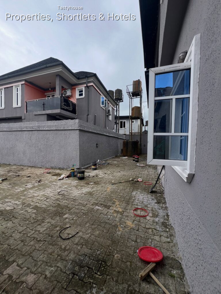 4UNITS OF 2bedroom Apartment