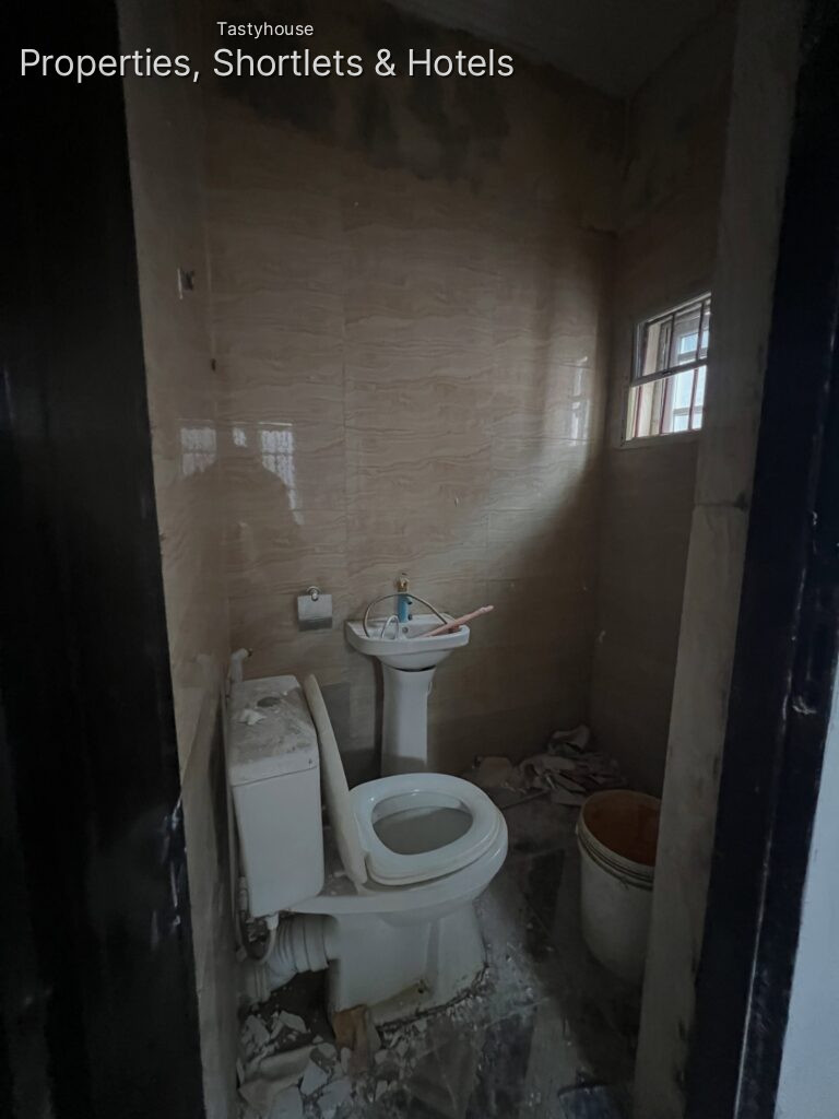 4UNITS OF 2bedroom Apartment