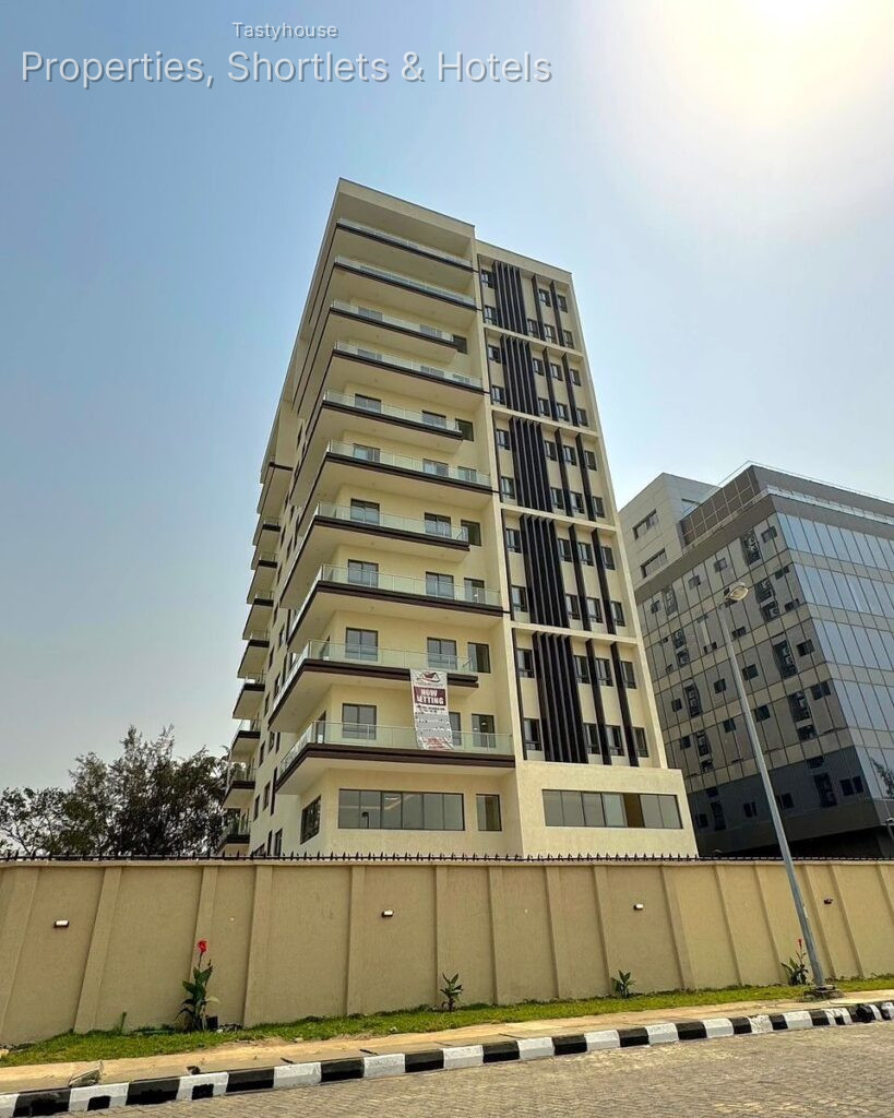 LUXURY 3 BEDROOM APARTMENTWITH COMMNUNAL PO0L & BO