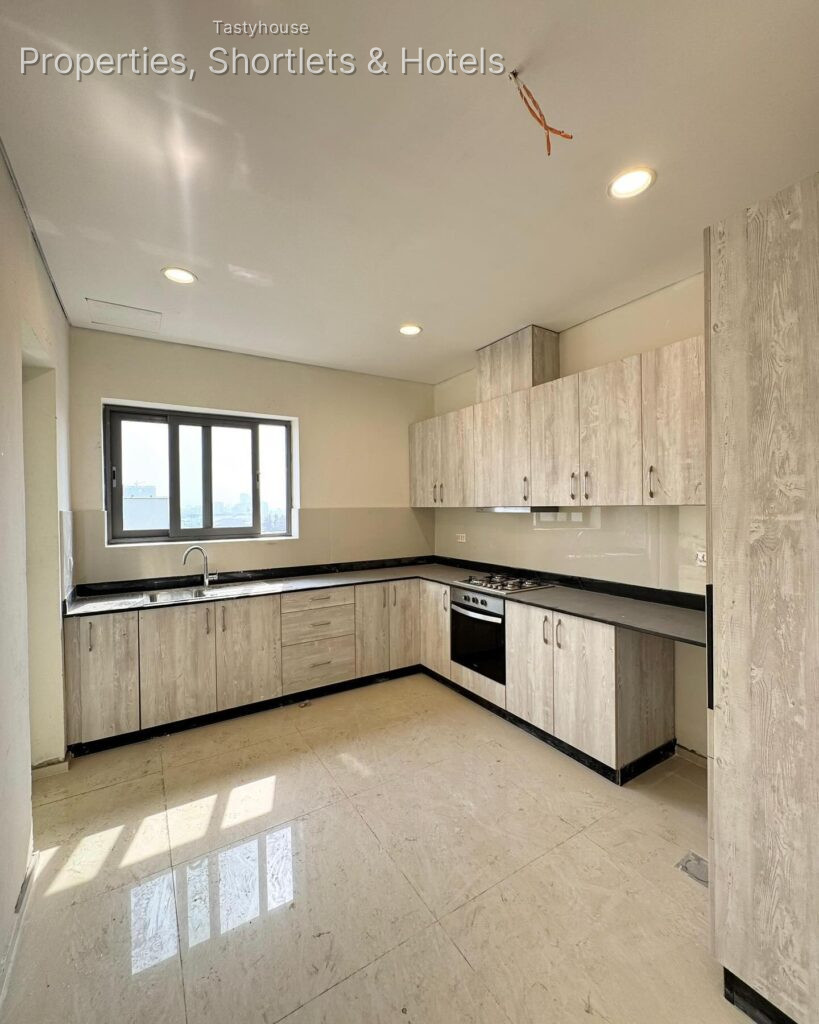 LUXURY 3 BEDROOM APARTMENTWITH COMMNUNAL PO0L & BO