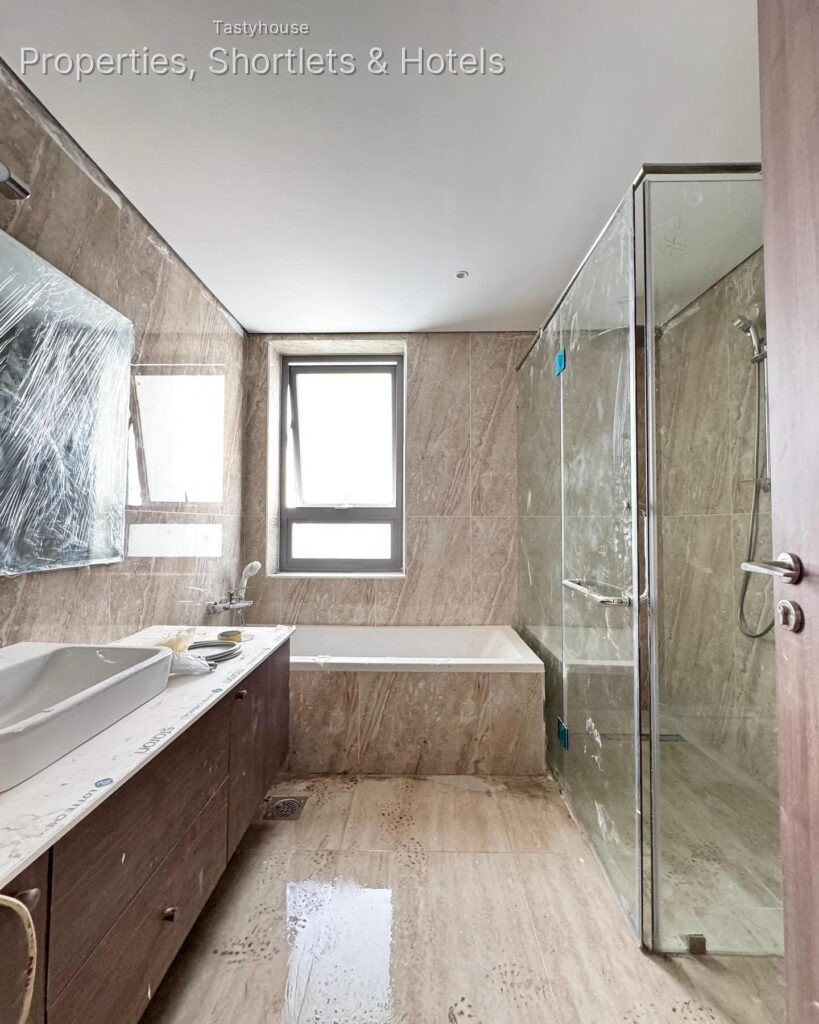 LUXURY 3 BEDROOM APARTMENTWITH COMMNUNAL PO0L & BO