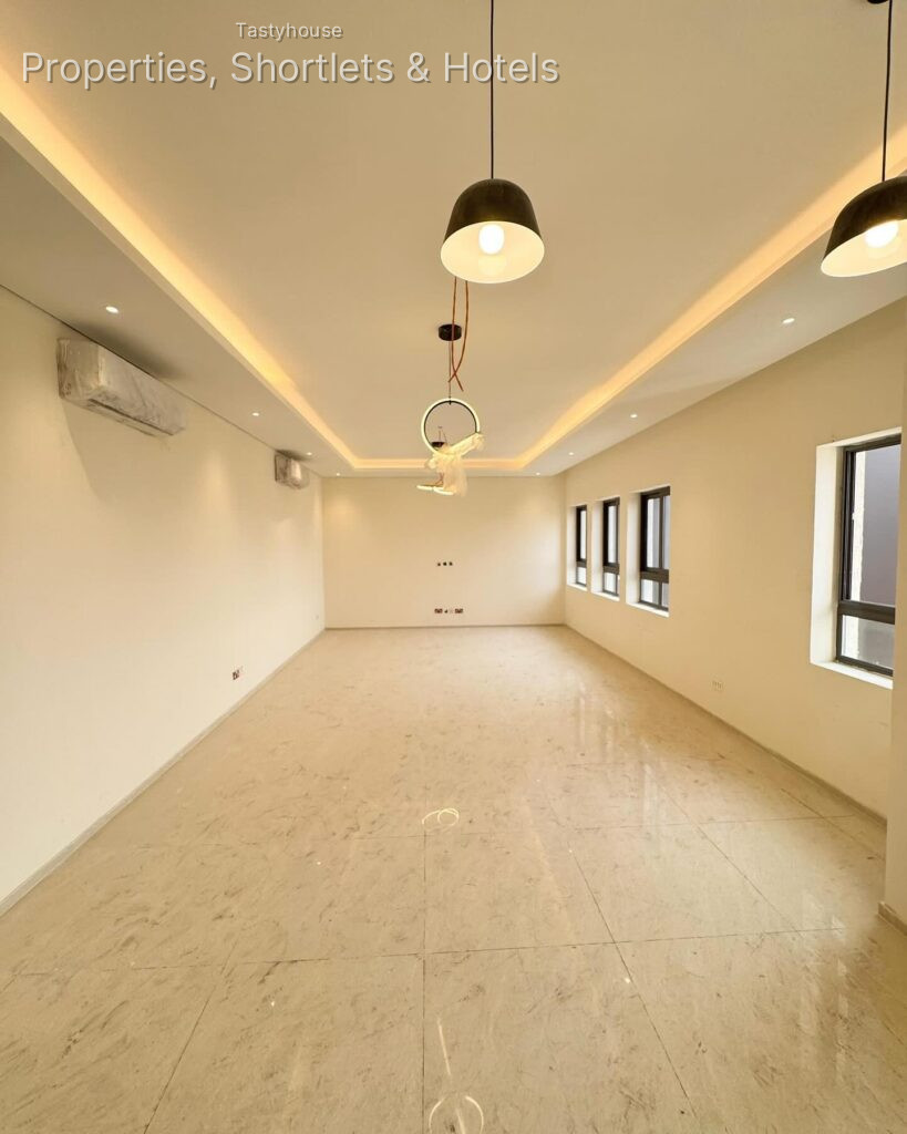 LUXURY 3 BEDROOM APARTMENTWITH COMMNUNAL PO0L & BO
