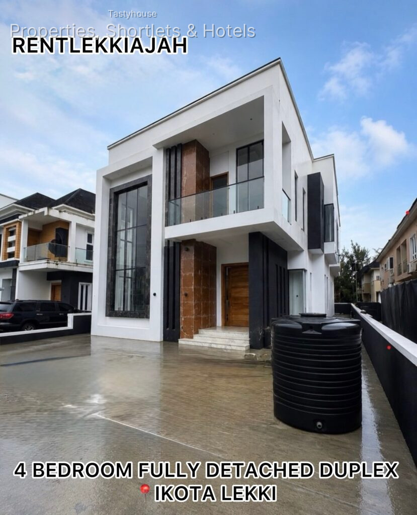 4 BEDROOM FULLY DETACHED DUPLEX