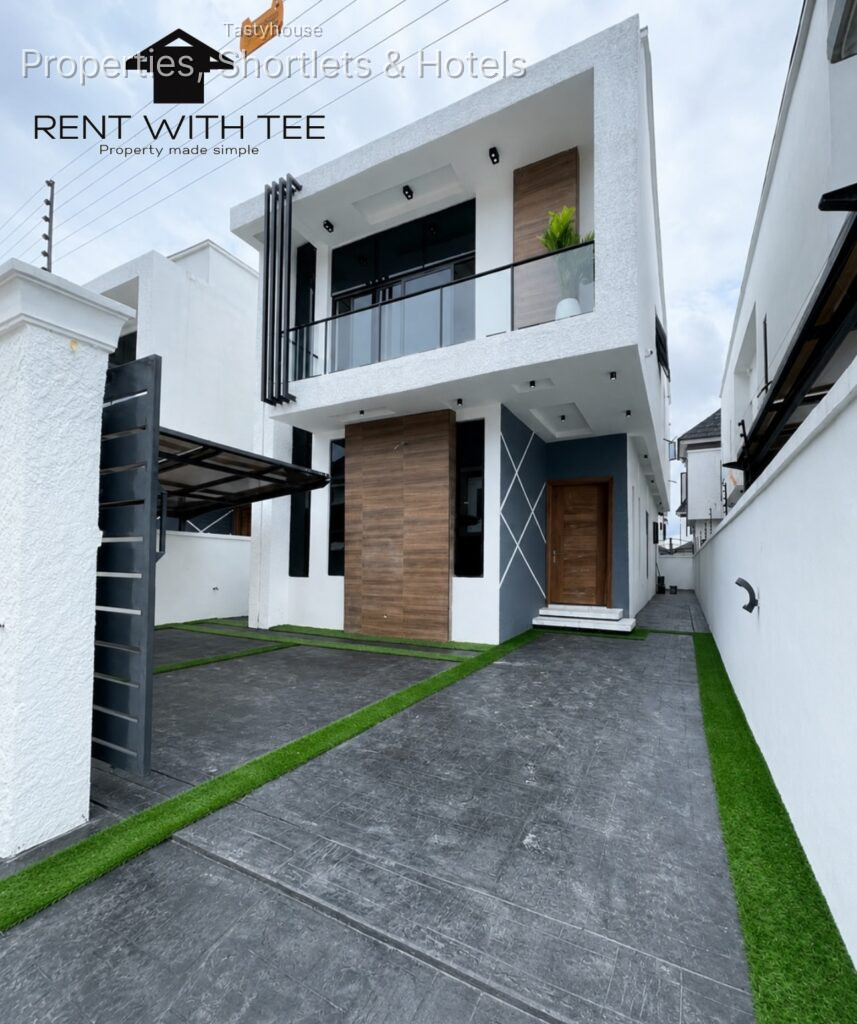4 BEDROOM DETACHED DUPLEX