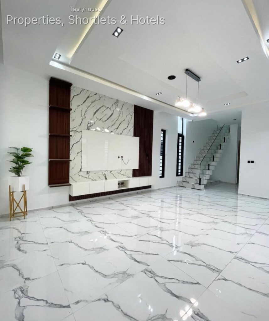 4 BEDROOM DETACHED DUPLEX