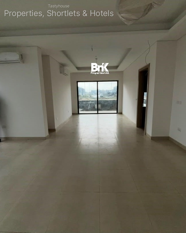 BRAND NEWOCEANFRONT 4BEDROOM SEMI-DETACHEDDUPLEX WITH BQ