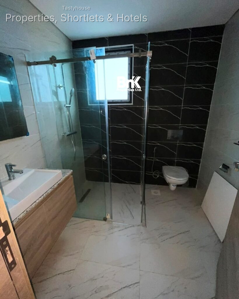 BRAND NEWOCEANFRONT 4BEDROOM SEMI-DETACHEDDUPLEX WITH BQ