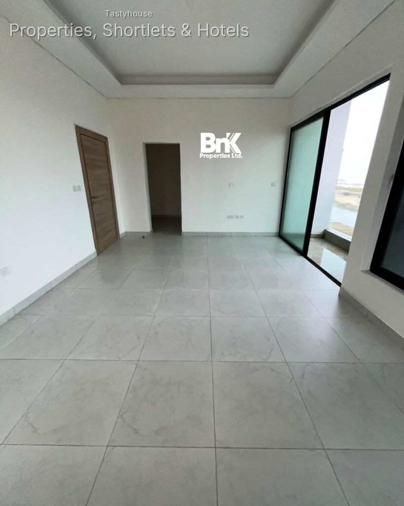 BRAND NEWOCEANFRONT 4BEDROOM SEMI-DETACHEDDUPLEX WITH BQ