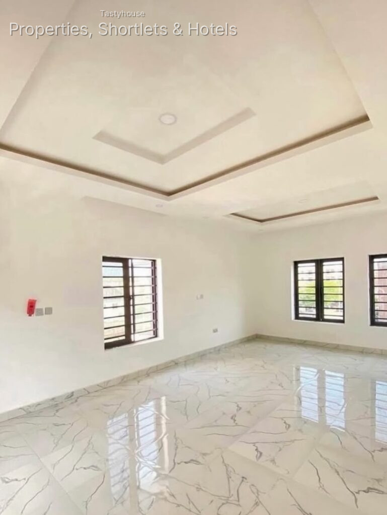 4 – bedroom terrace duplex with bq