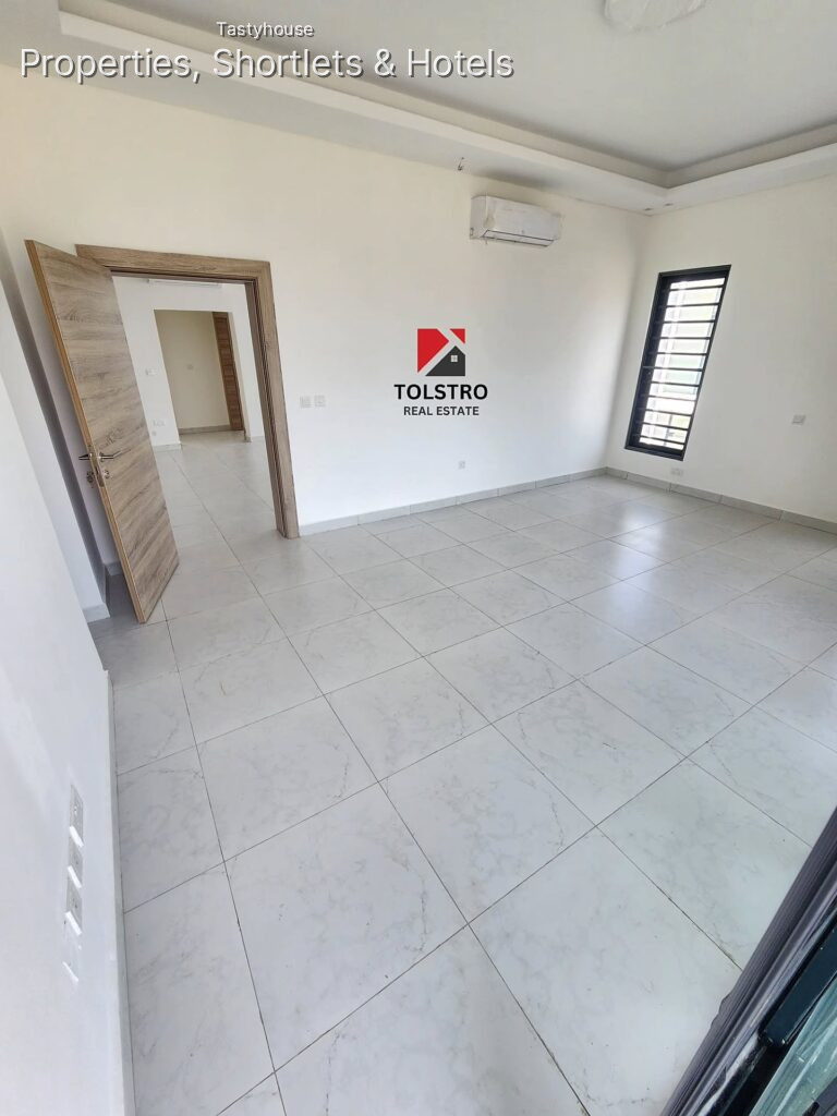 4 – bedroom semi detached duplex