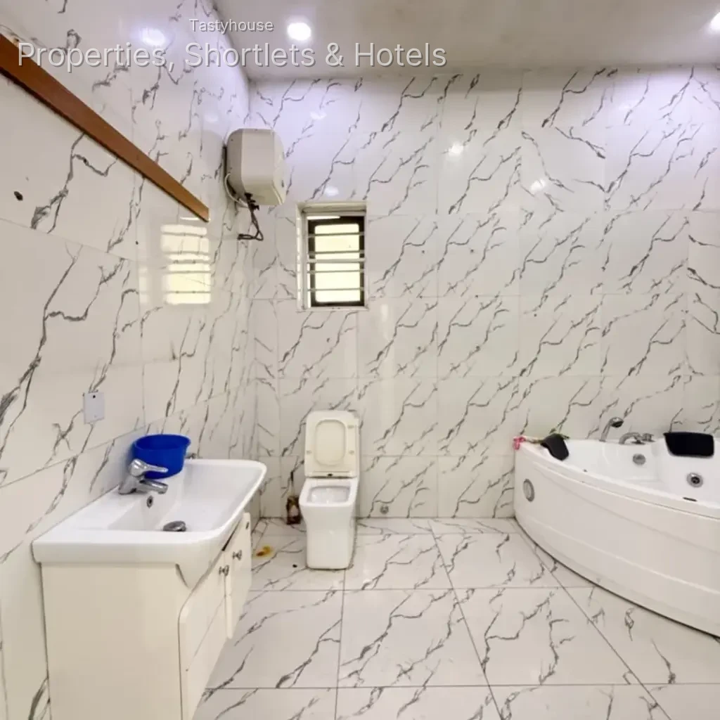 5 – bedroom Detached duplex