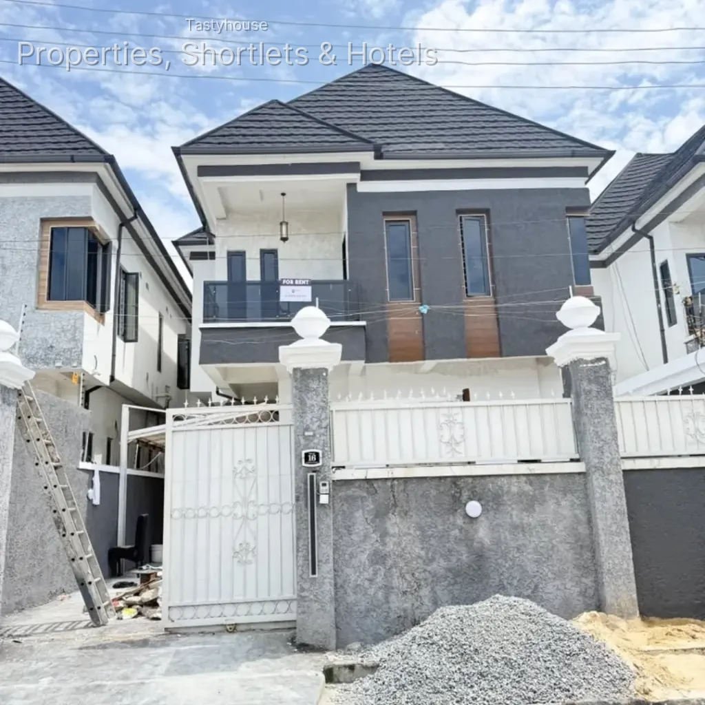 5 – bedroom Detached duplex