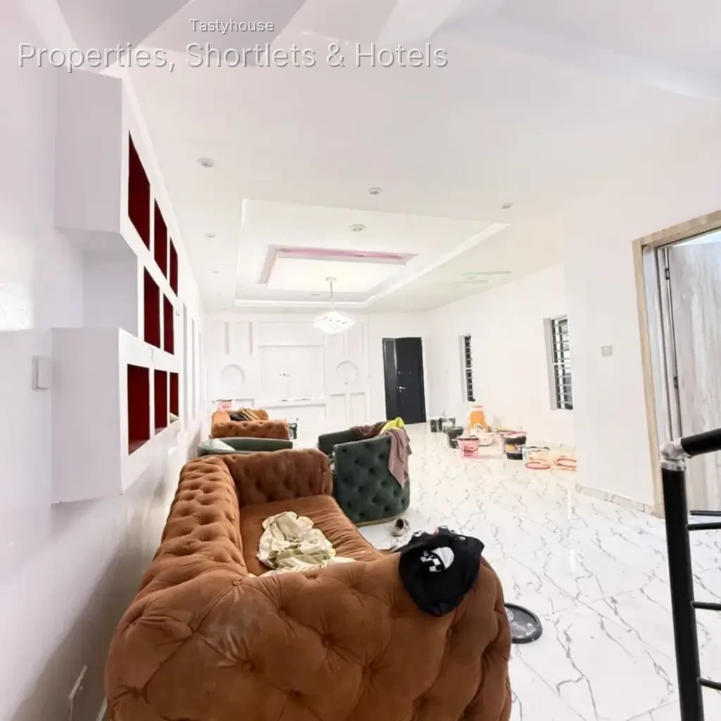 5 – bedroom Detached duplex
