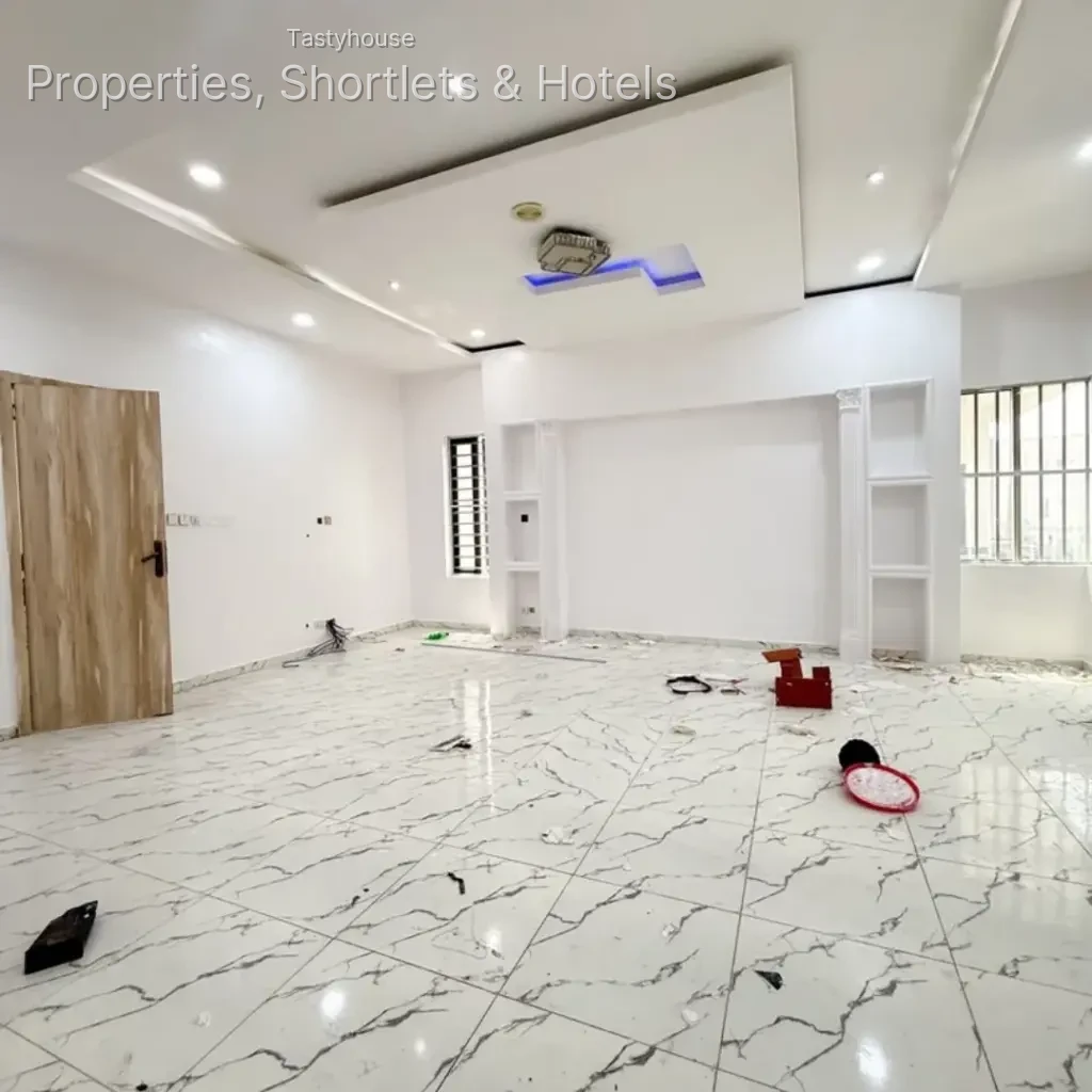5 – bedroom Detached duplex