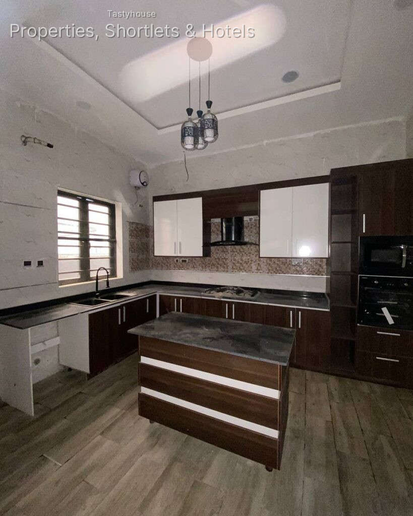 NEW 4 BEDROOM SEMI DETACHED DUPLEX